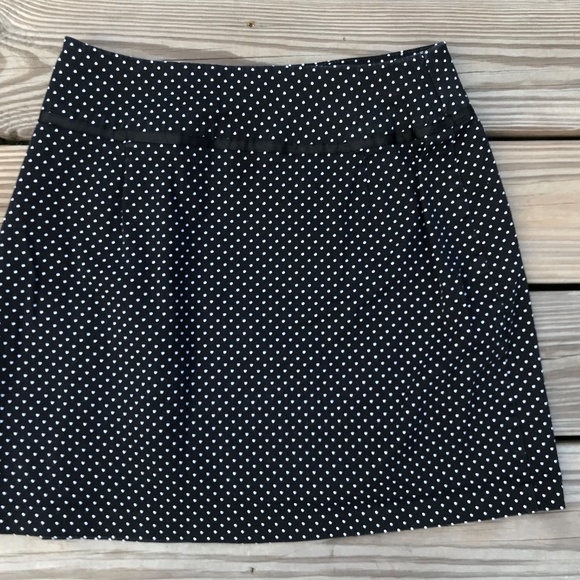 Women Black Skirt W/ White Polka dots for size des - Picture 3 of 7